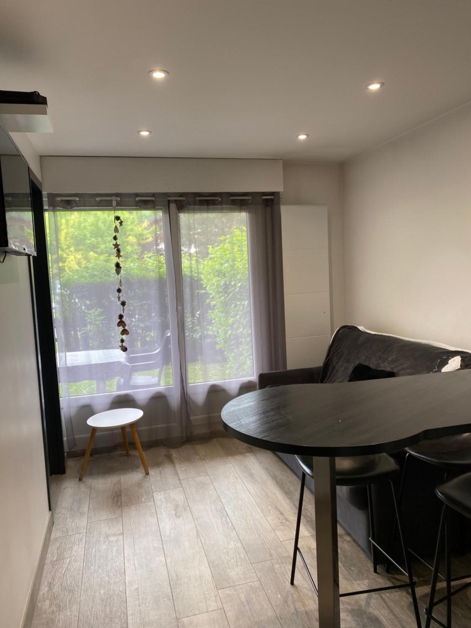 Mont Blanc Holidays Dans Residence Avec Gardien Σαλάνς Εξωτερικό φωτογραφία